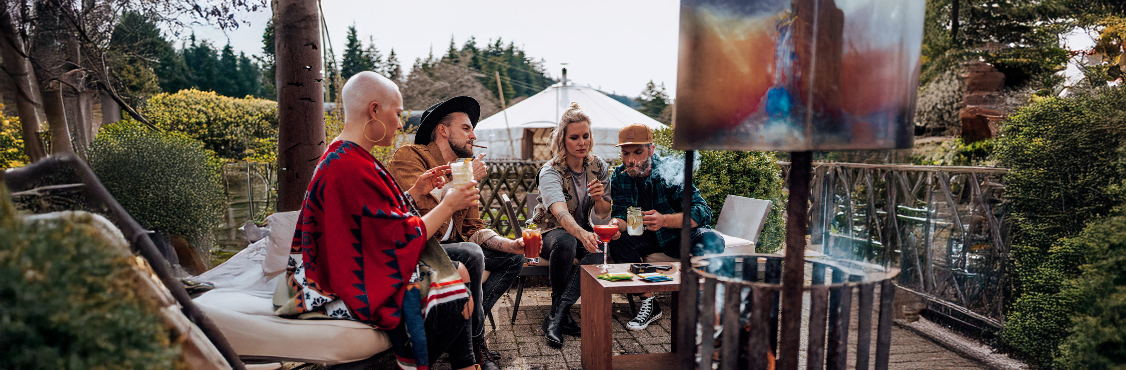 Gesicht, Kopf, Person, Tabelle, Rauch, Schuh, Person, Tasse, Hut, Draußen, Person, Schuh, Erwachsener, Männlich, Mann, Person, Schuh, Erwachsener, Männlich, Mann, Person, Schuh, Erwachsener, Männlich, Mann, Person, Schuh, Erwachsener, Männlich, Mann